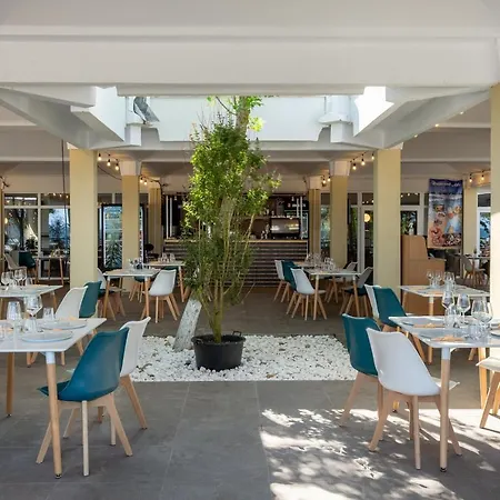 Neko Szálloda Saturn