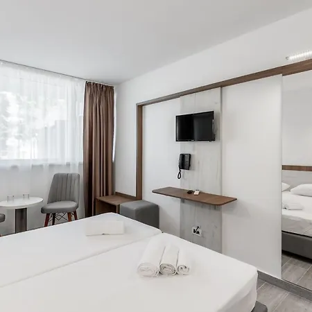 Neko Hotel 3*